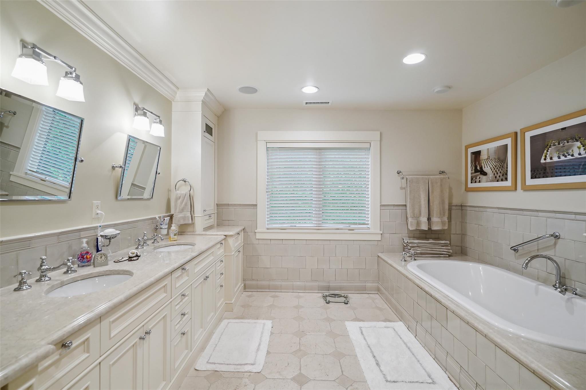 Single Family Eastwoods  Westchester County, NY 10576, MLS-847037-18