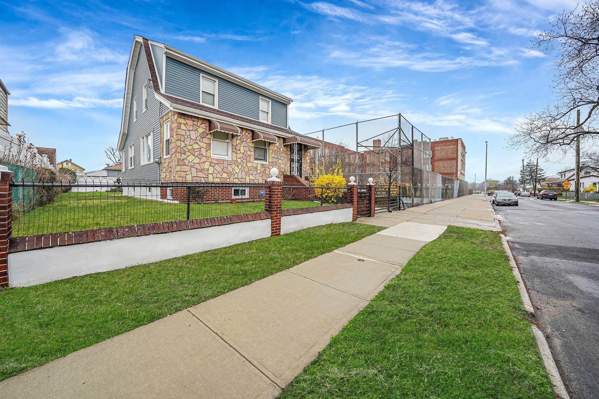 Single Family 132nd  Queens, NY 11413, MLS-847046-2