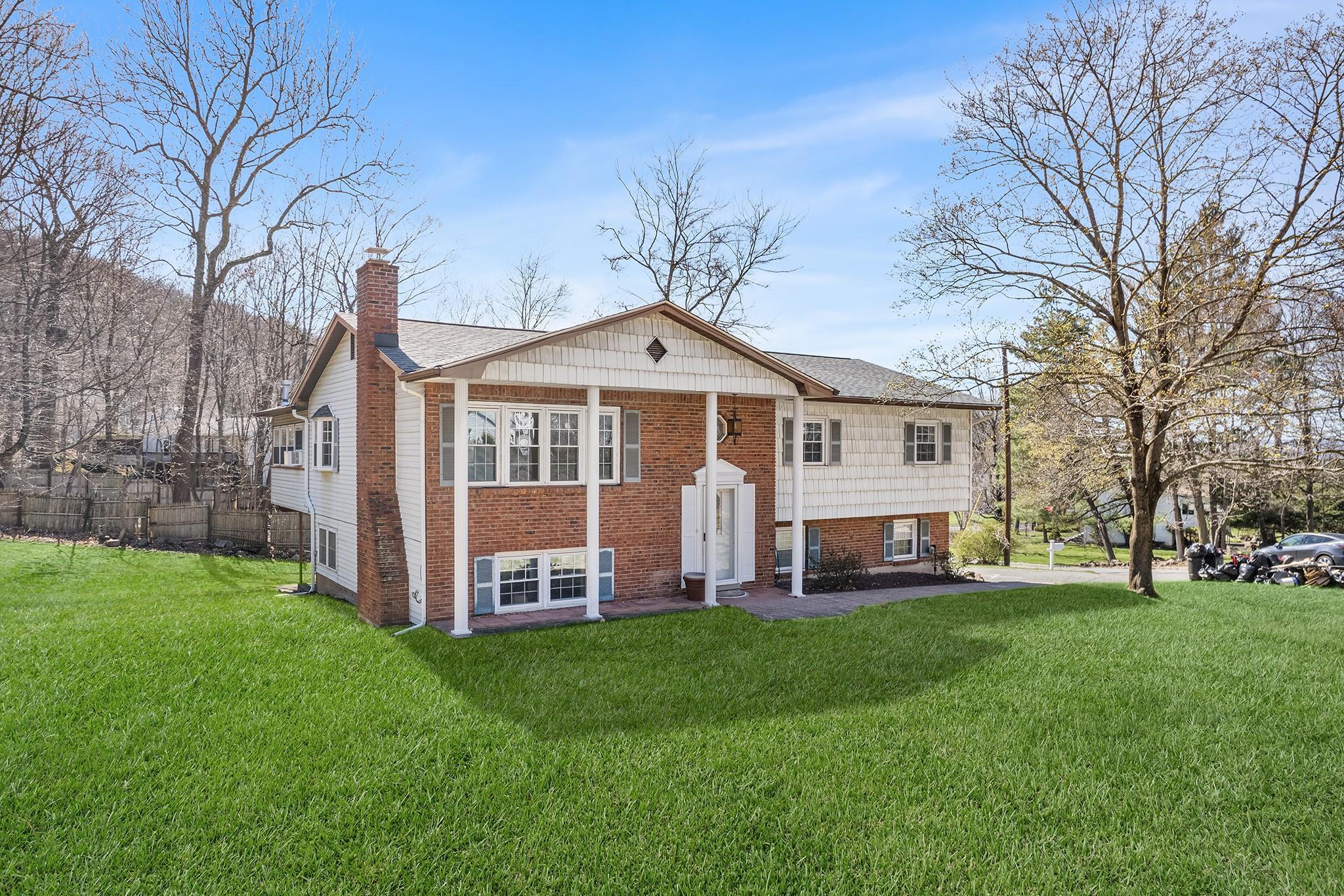 Single Family Mica  Rockland County, NY 10989, MLS-847055-3