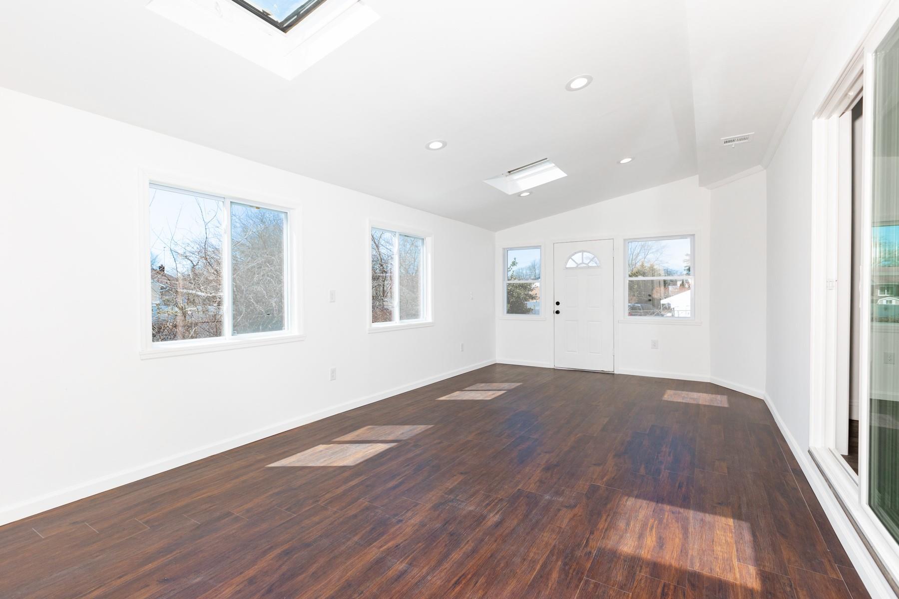 Single Family Melody  Suffolk County, NY 11701, MLS-847094-23