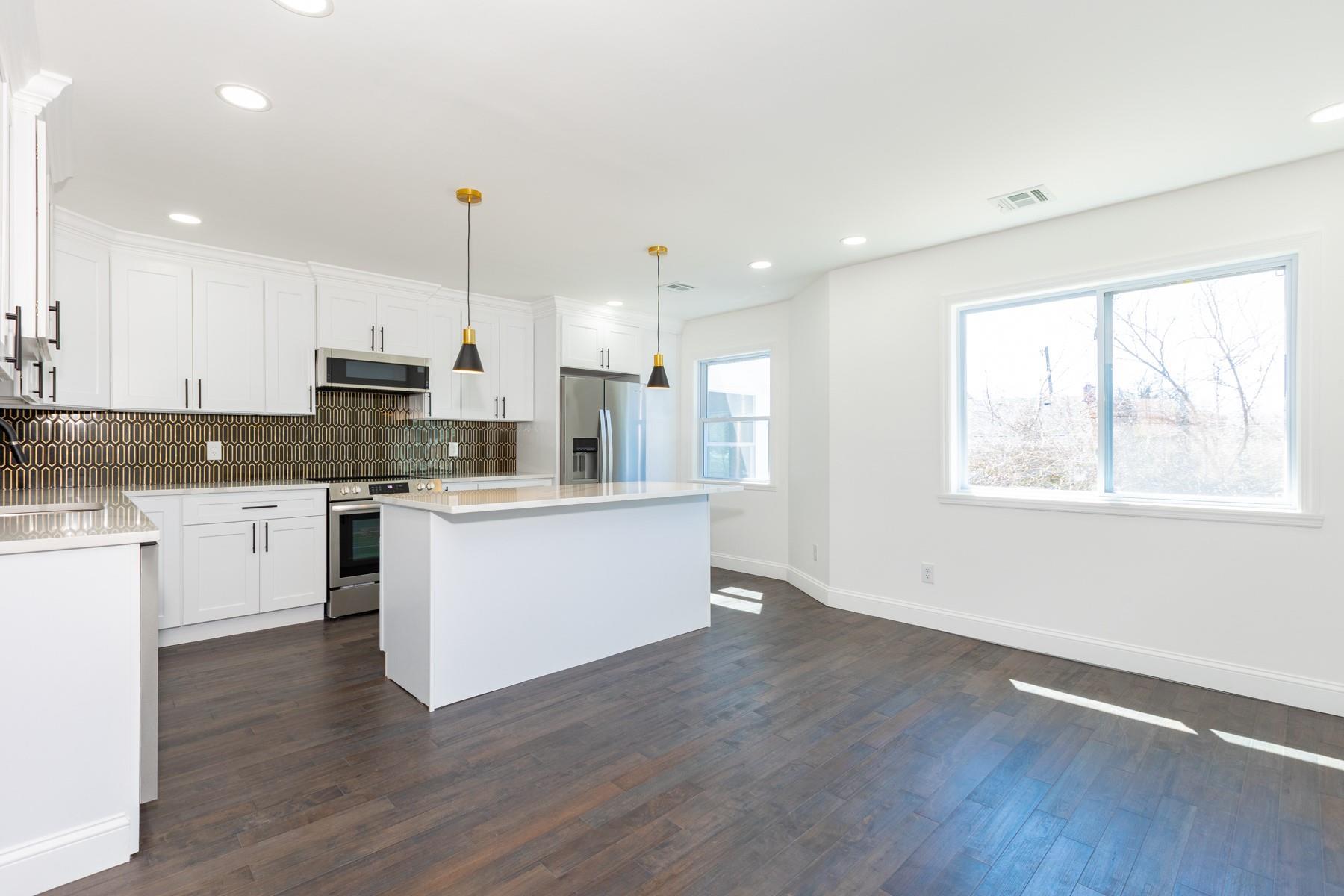 Single Family Melody  Suffolk County, NY 11701, MLS-847094-6