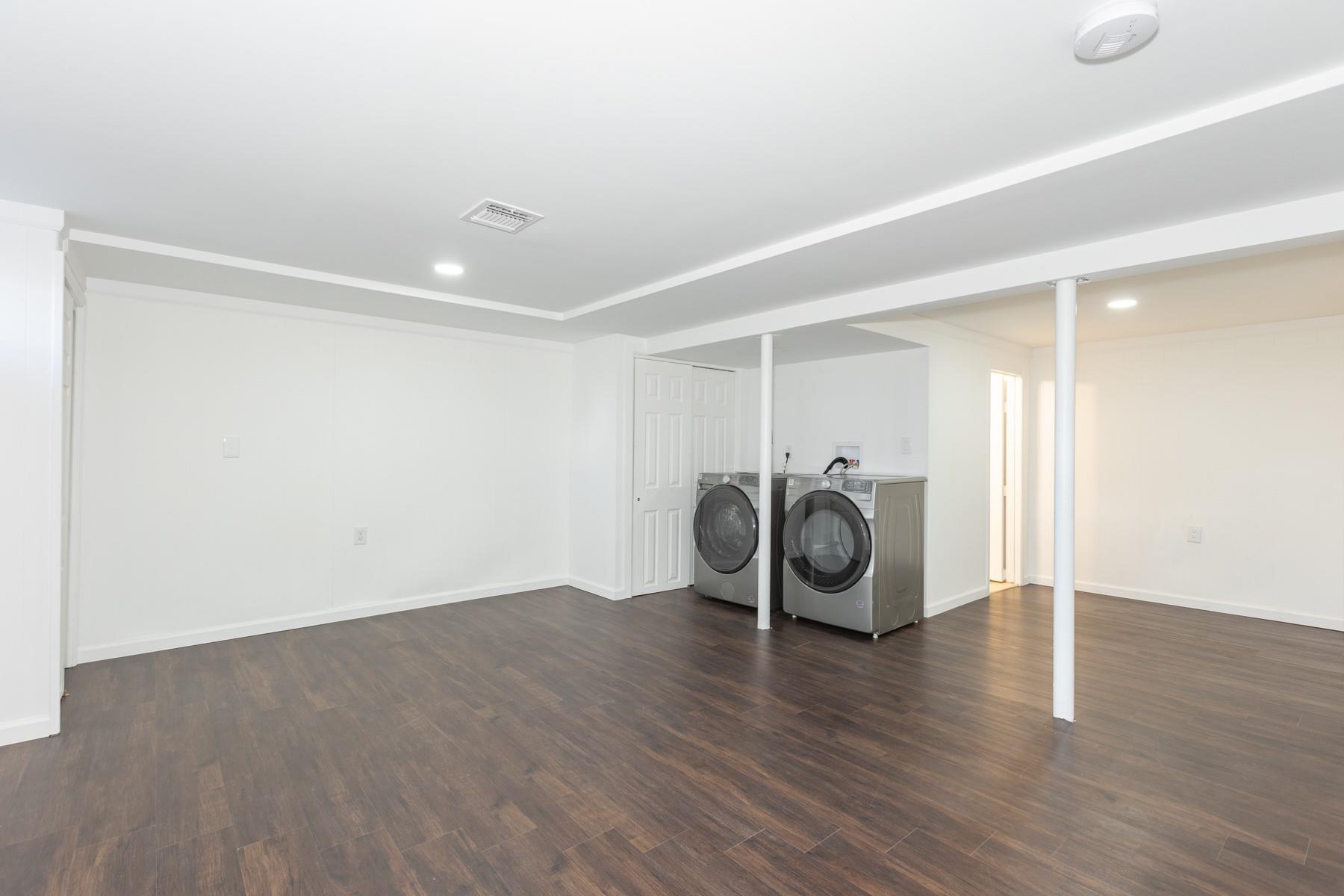 Single Family Melody  Suffolk County, NY 11701, MLS-847094-9