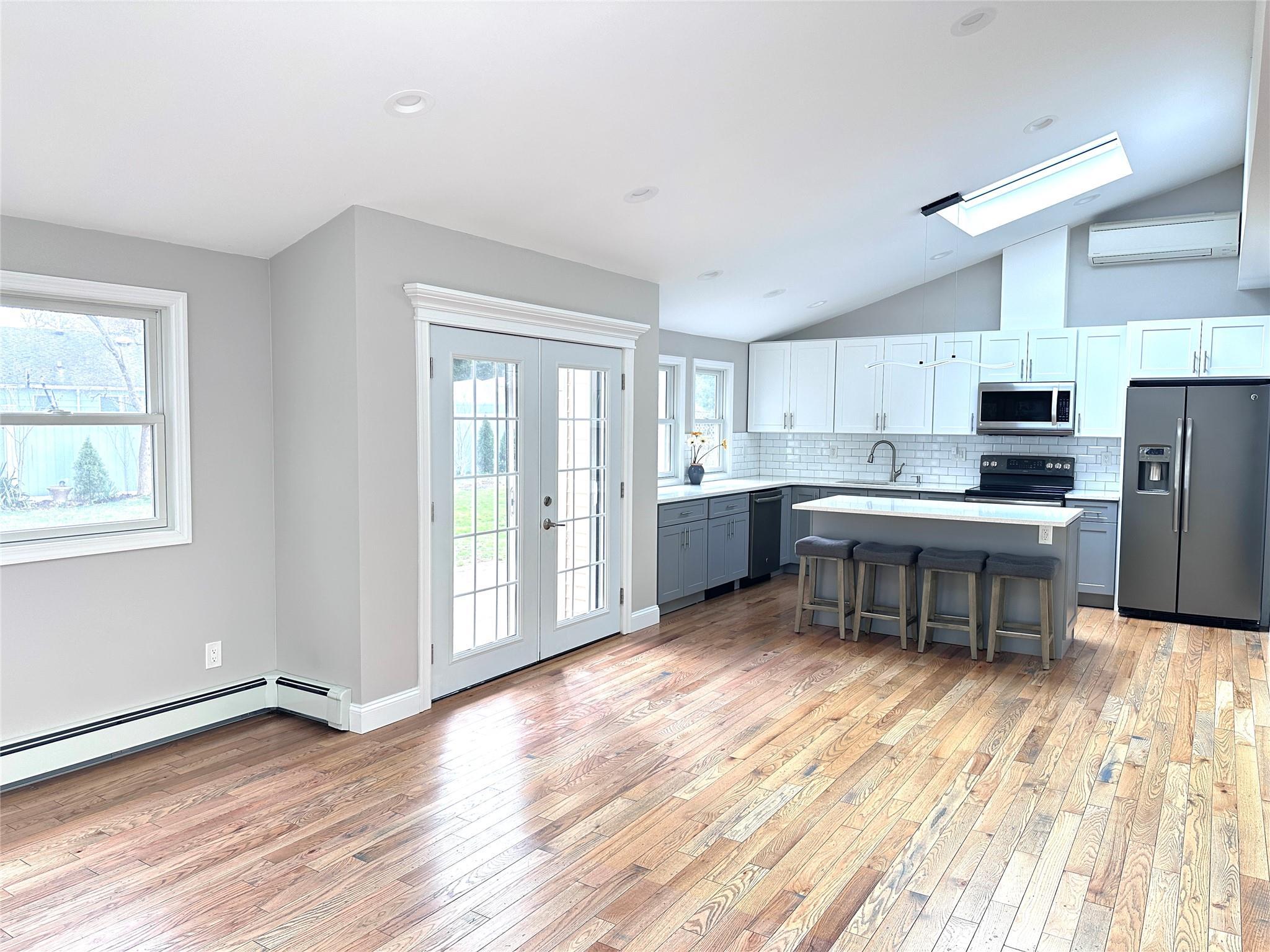 Single Family Crestwood  Suffolk County, NY 11746, MLS-847127-10