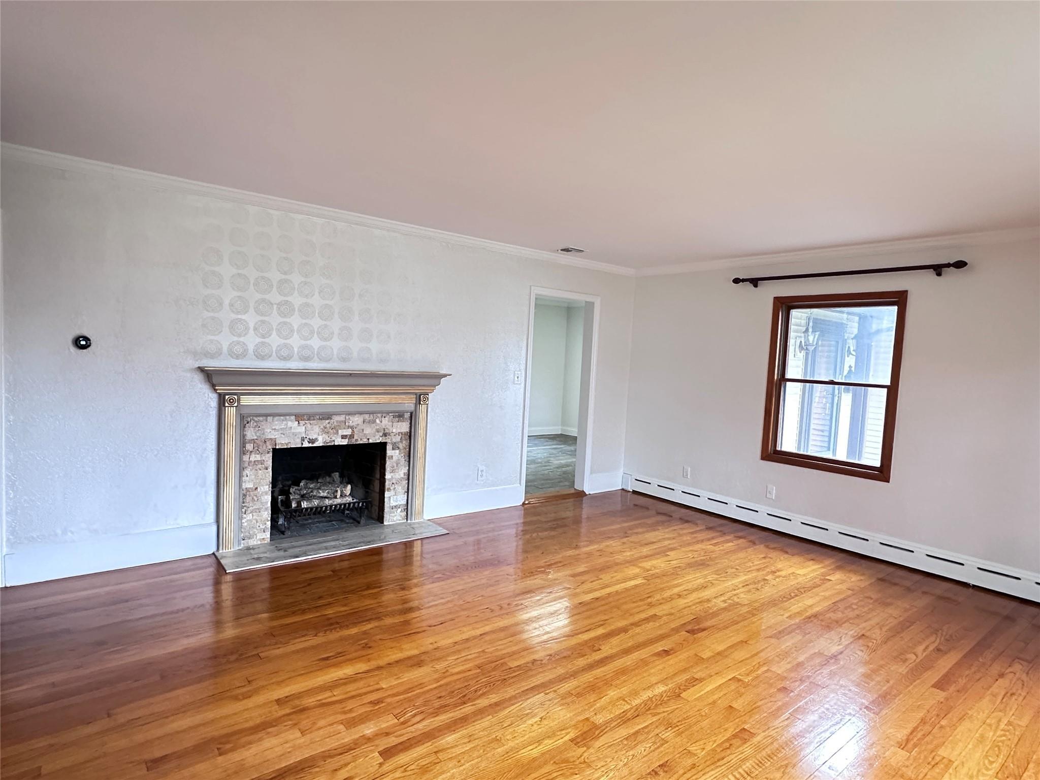 Single Family Crestwood  Suffolk County, NY 11746, MLS-847127-5