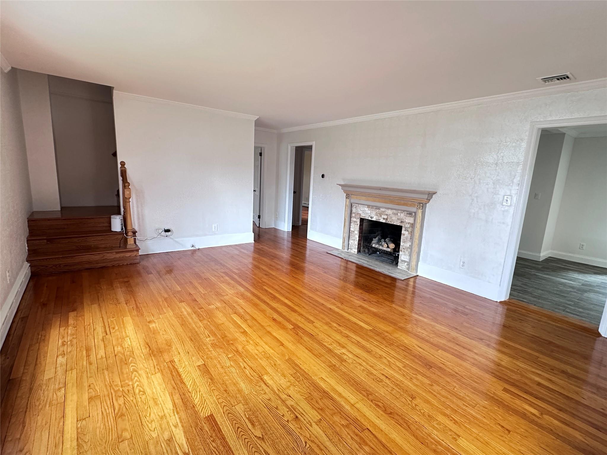 Single Family Crestwood  Suffolk County, NY 11746, MLS-847127-6