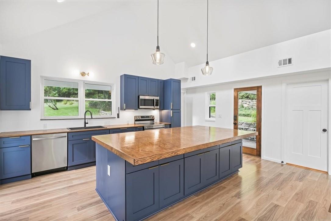 Single Family Lincoln  Westchester County, NY 10520, MLS-847134-4