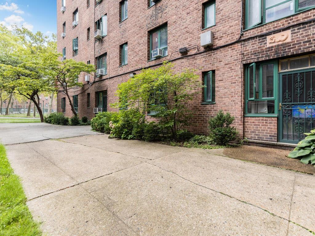 Condo Metropolitan  Bronx, NY 10462, MLS-847151-18
