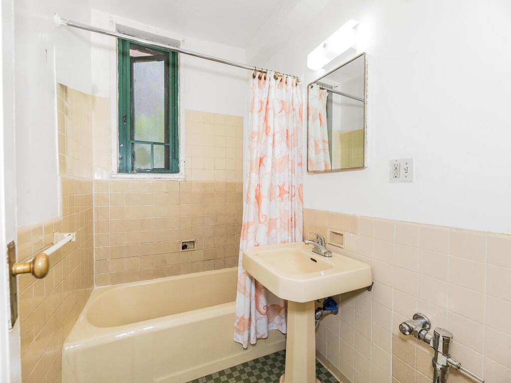 Condo Metropolitan  Bronx, NY 10462, MLS-847151-9
