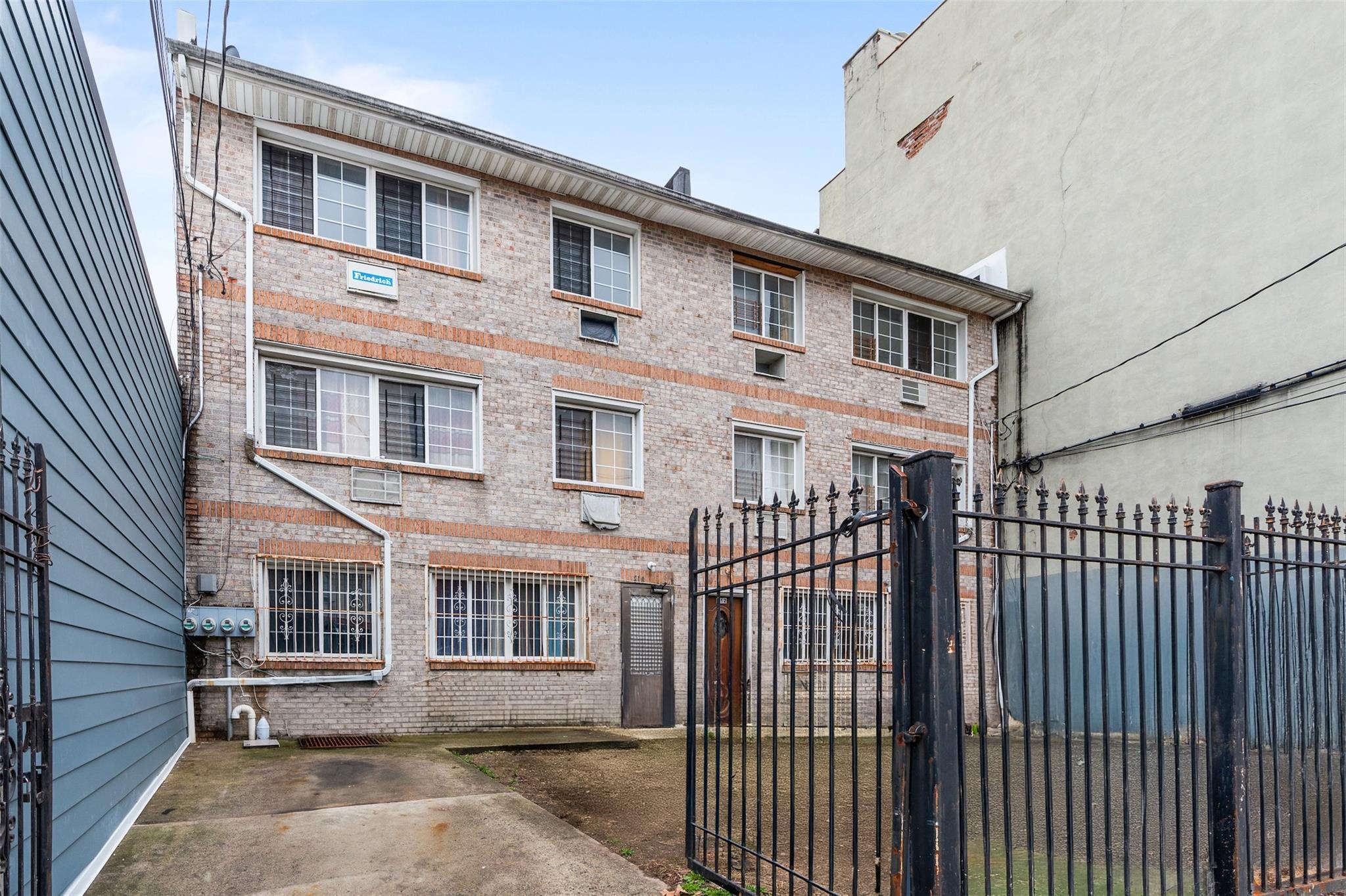 Single Family Dumont  Brooklyn, NY 11207, MLS-847179-2