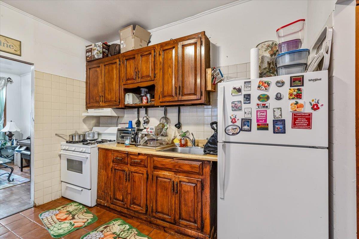 Single Family Hegeman  Brooklyn, NY 11207, MLS-847202-14