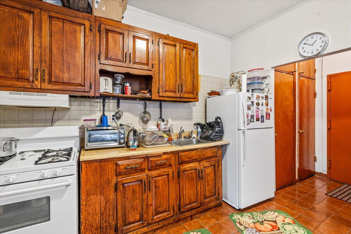 Single Family Hegeman  Brooklyn, NY 11207, MLS-847202-16