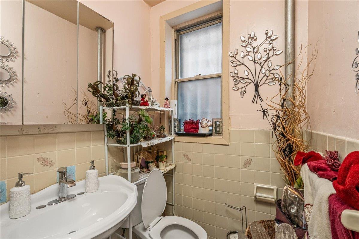 Single Family Hegeman  Brooklyn, NY 11207, MLS-847202-23