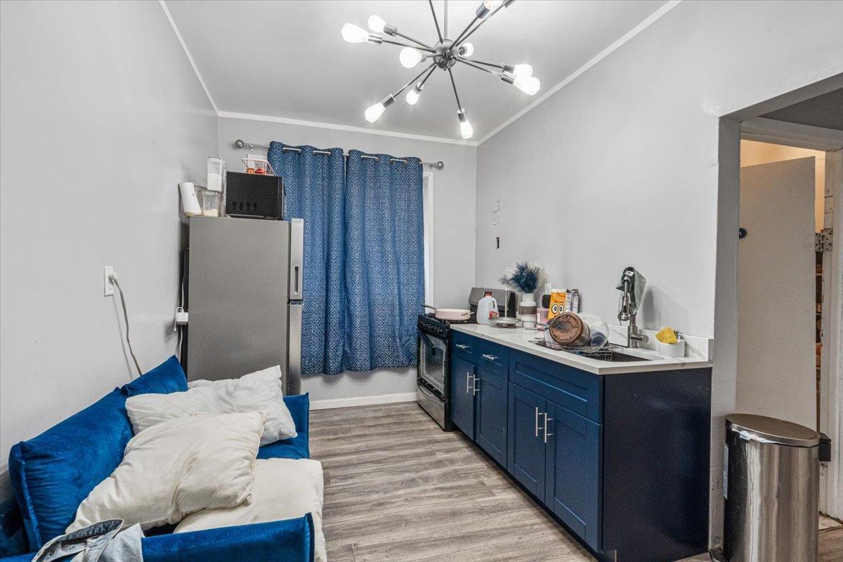 Single Family Hegeman  Brooklyn, NY 11207, MLS-847202-28