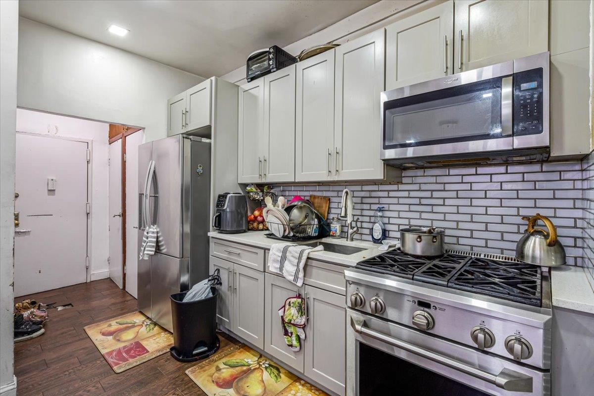 Single Family Hegeman  Brooklyn, NY 11207, MLS-847202-6
