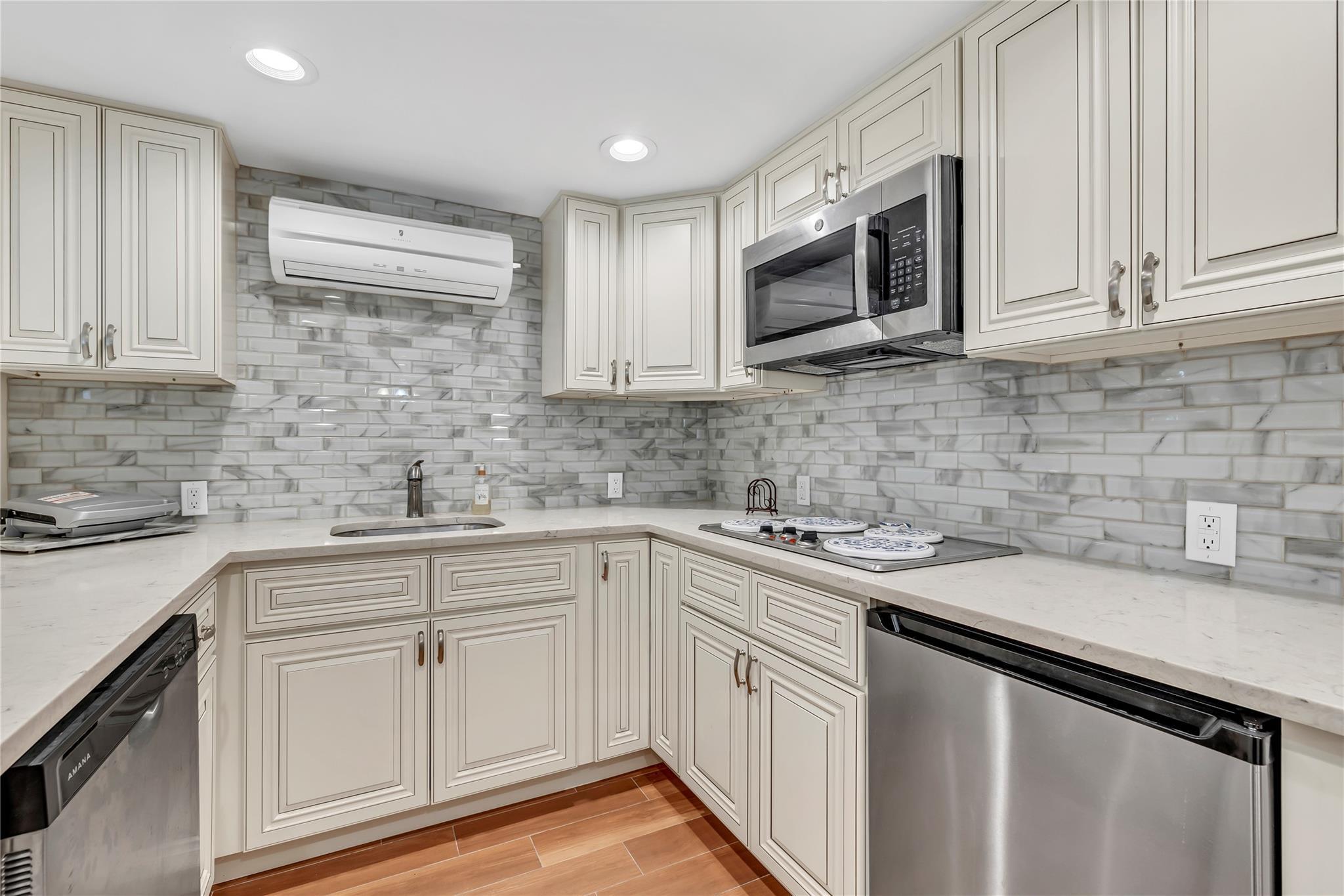 Single Family 2nd  Nassau County, NY 11520, MLS-847203-29
