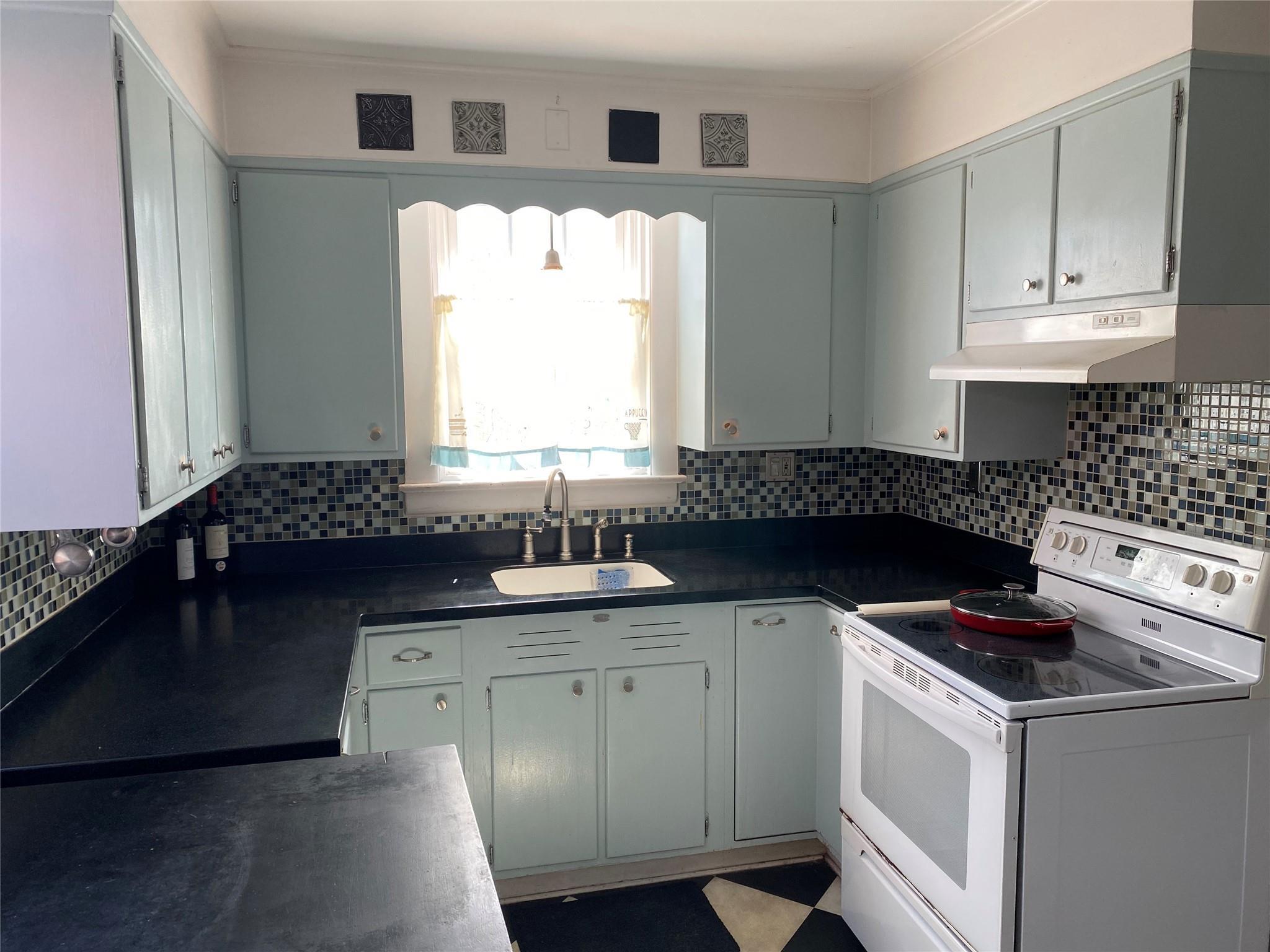 Single Family Hooker  Dutchess County, NY 12601, MLS-847239-12