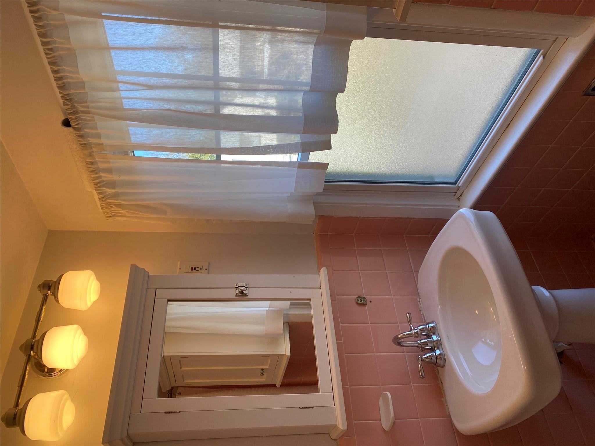 Single Family Hooker  Dutchess County, NY 12601, MLS-847239-20