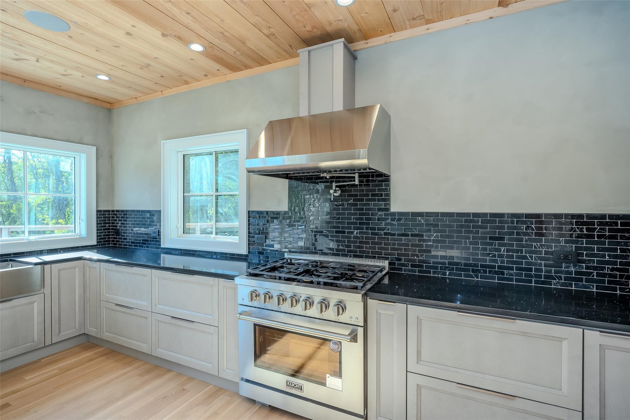 Single Family Ferry  Suffolk County, NY 11964, MLS-847290-11