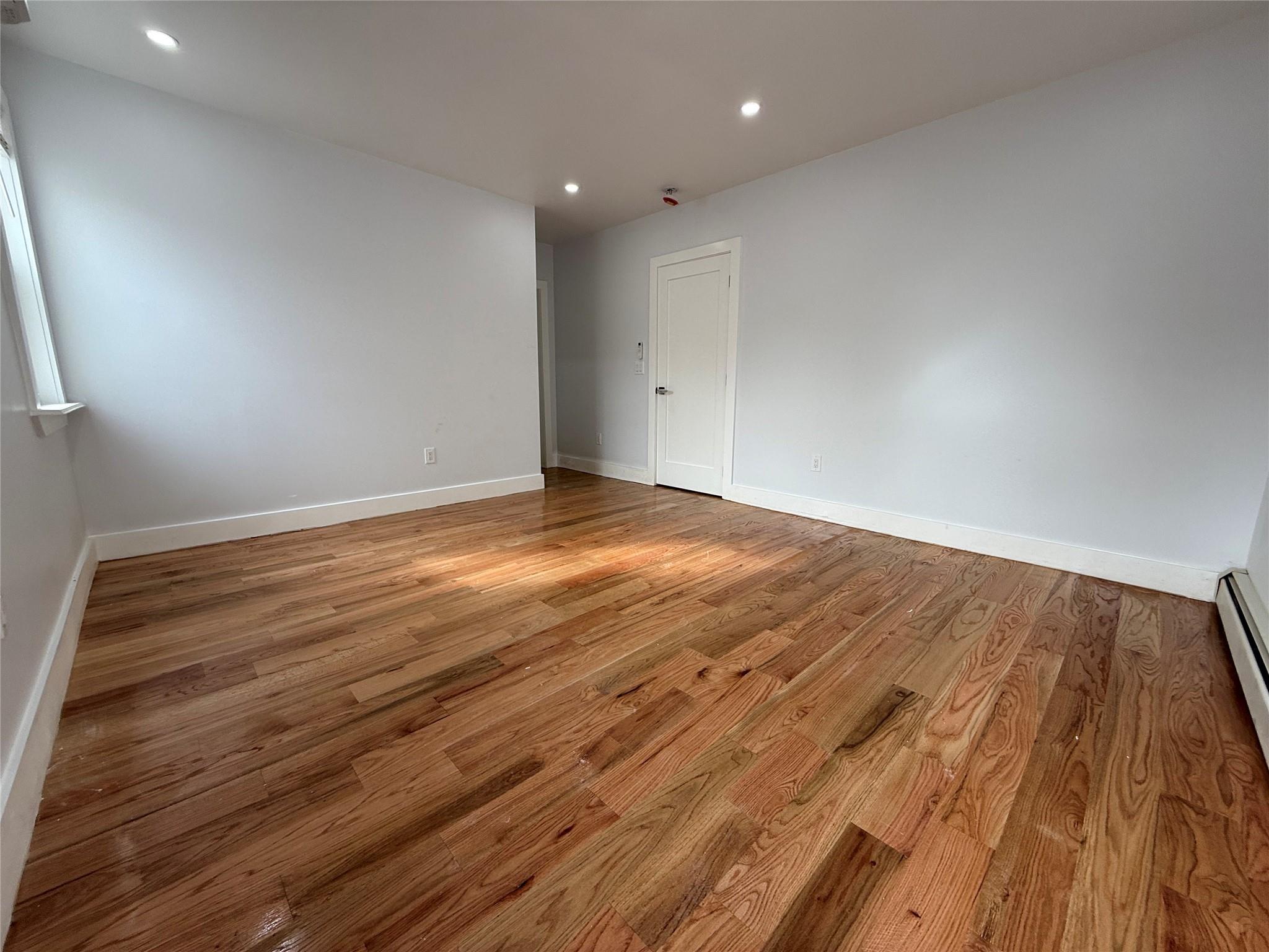 Single Family Murdock  Bronx, NY 10466, MLS-847315-12