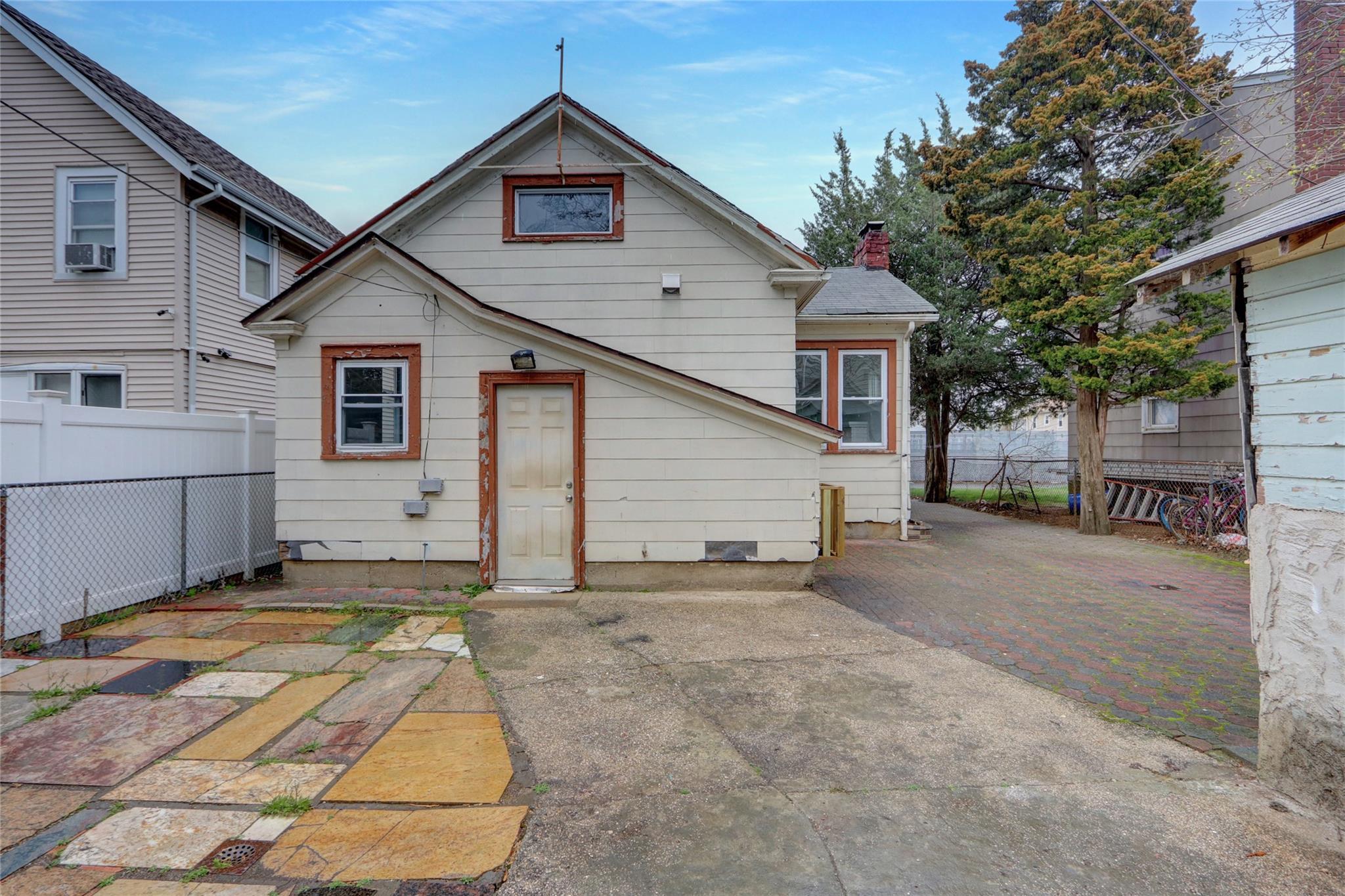 Single Family Hewlett  Nassau County, NY 11550, MLS-847316-17