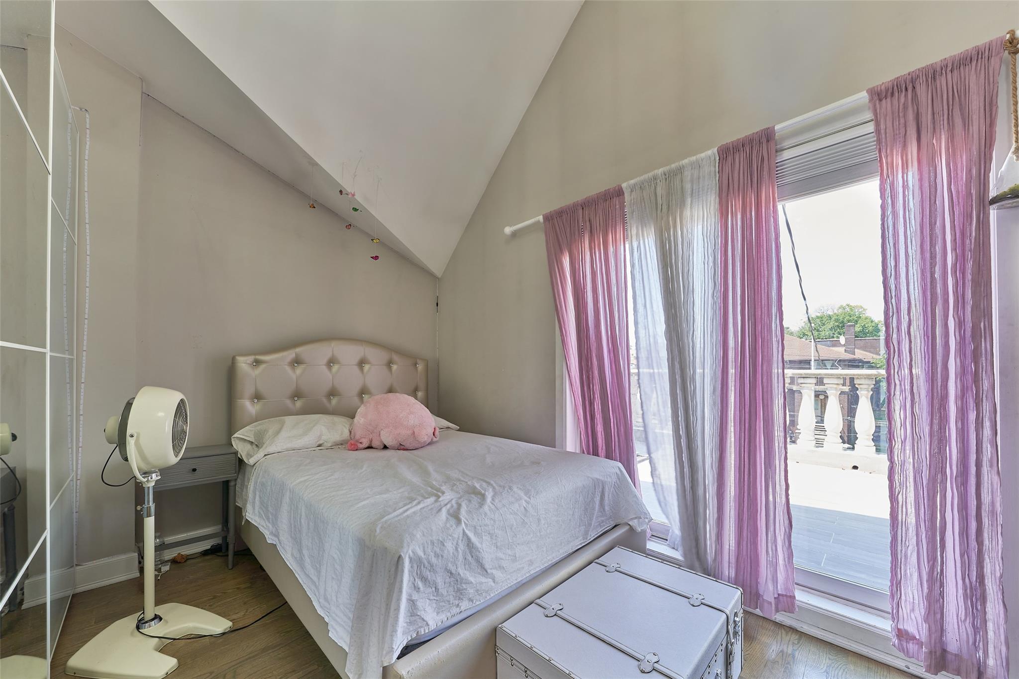 Single Family Dean  Bronx, NY 10465, MLS-847359-16