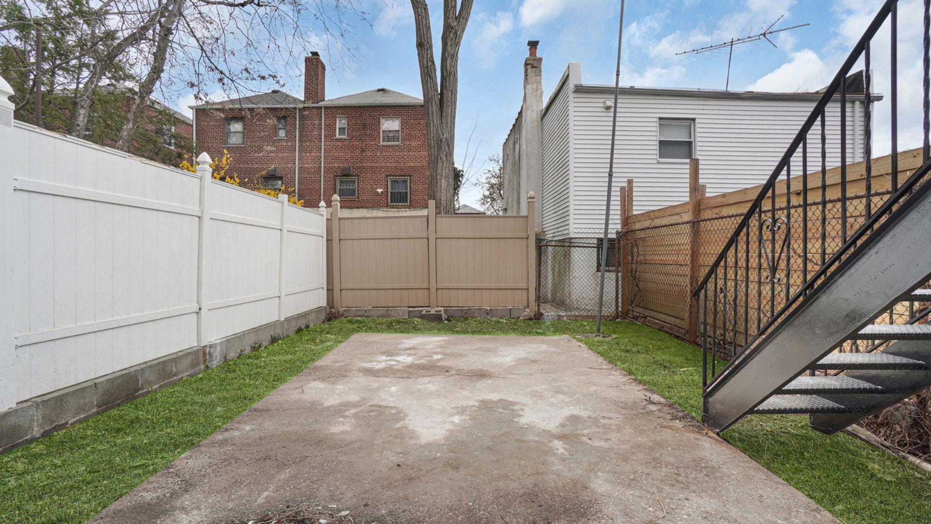 Single Family Kingsland  Bronx, NY 10469, MLS-847373-26