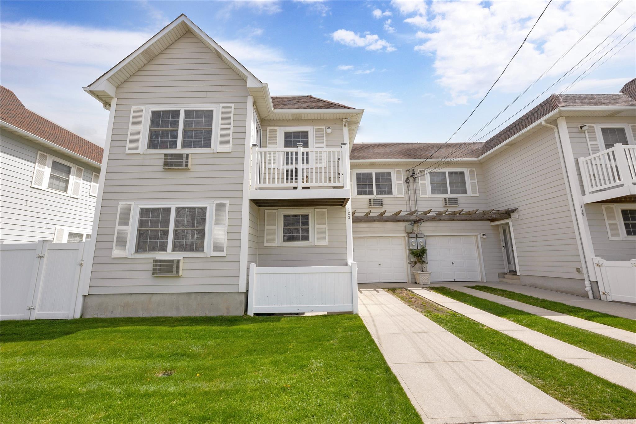 Single Family in New York - Beach 62nd  Queens, NY 11692