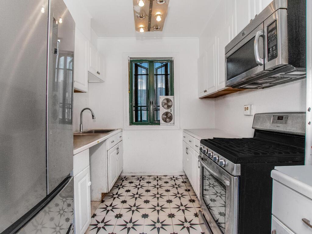 Condo Metropolitan  Bronx, NY 10462, MLS-847395-6