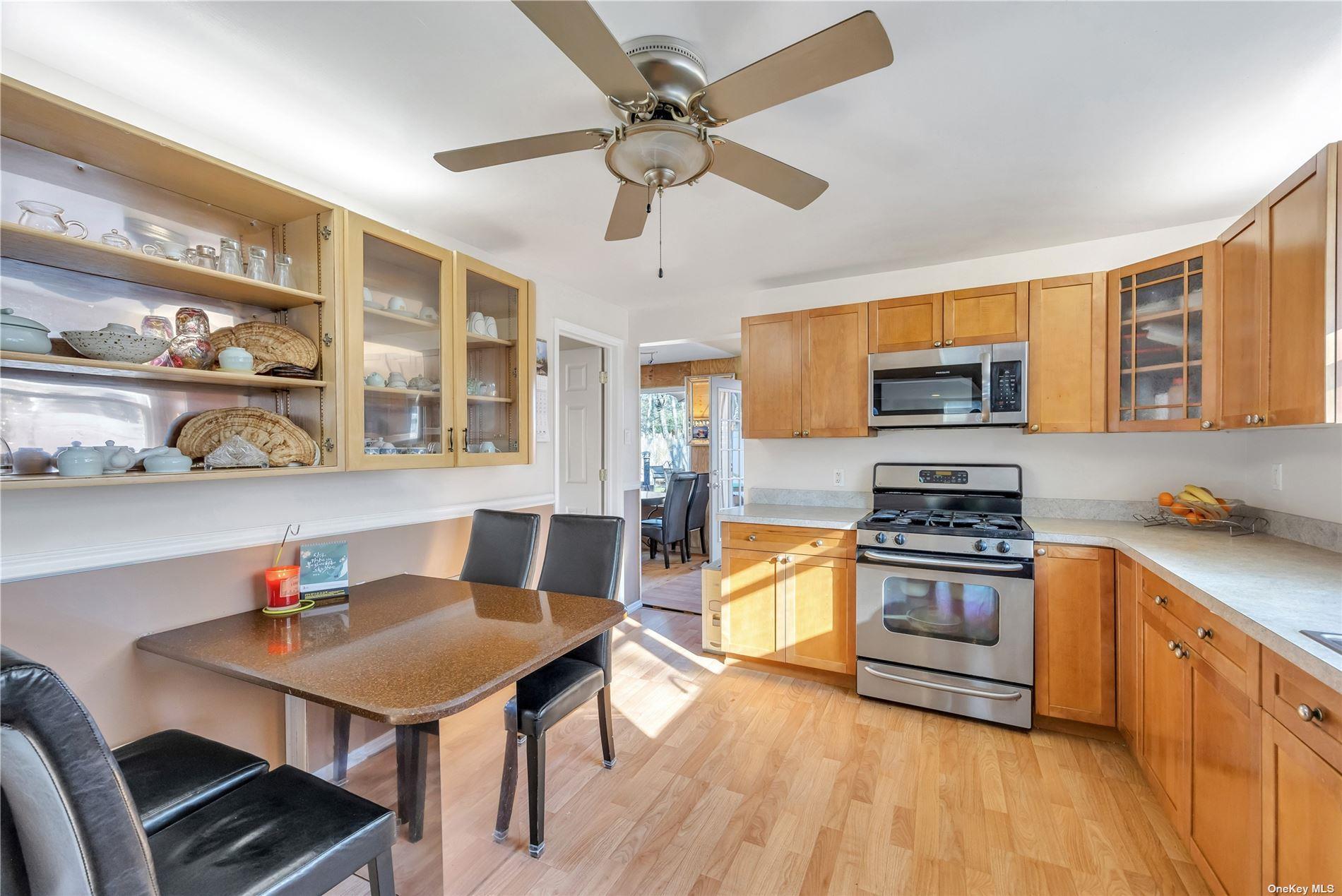 Single Family Inwood  Suffolk County, NY 11784, MLS-847402-10