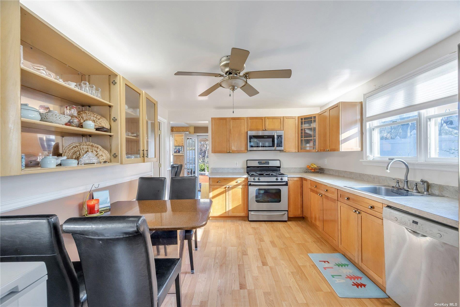 Single Family Inwood  Suffolk County, NY 11784, MLS-847402-11