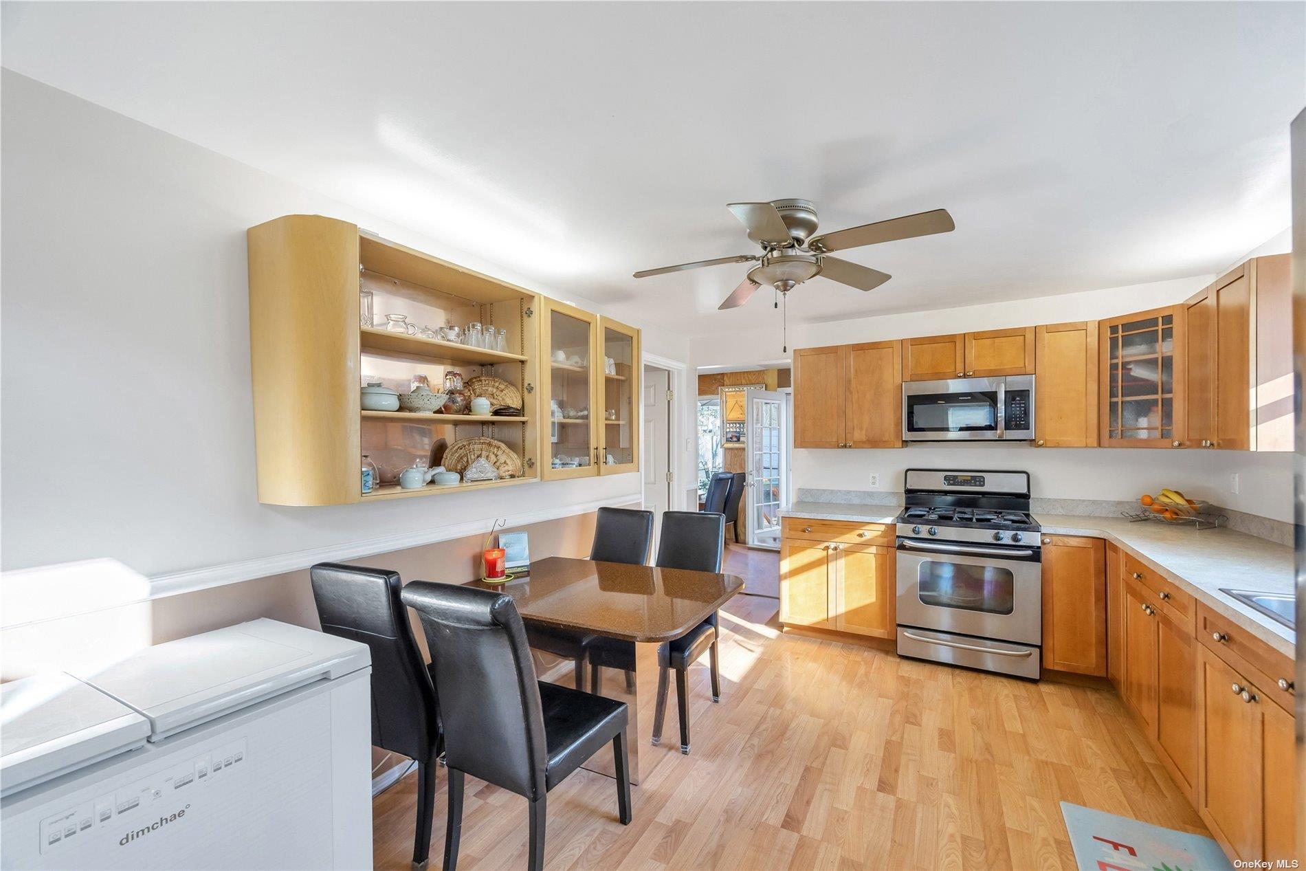 Single Family Inwood  Suffolk County, NY 11784, MLS-847402-12