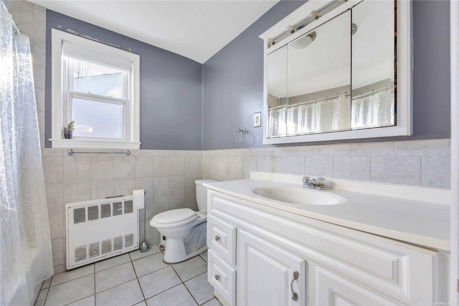 Single Family Inwood  Suffolk County, NY 11784, MLS-847402-16