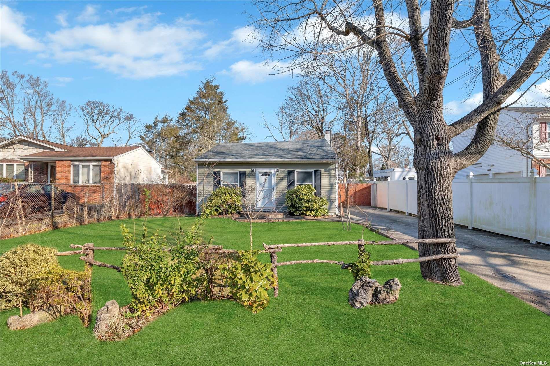 Single Family Inwood  Suffolk County, NY 11784, MLS-847402-2