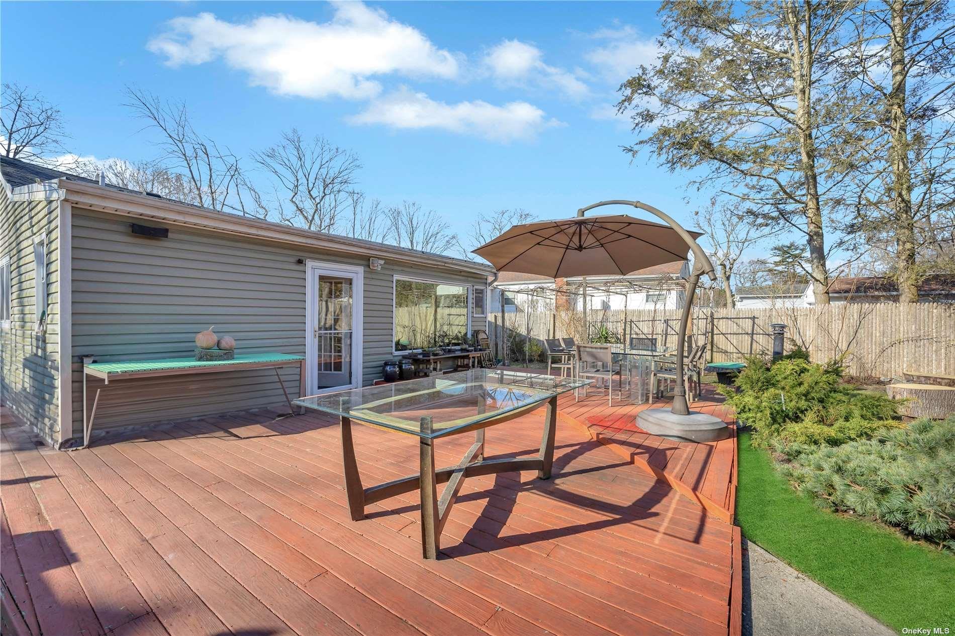 Single Family Inwood  Suffolk County, NY 11784, MLS-847402-24