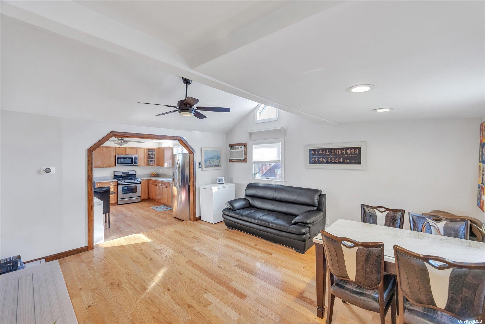 Single Family Inwood  Suffolk County, NY 11784, MLS-847402-7