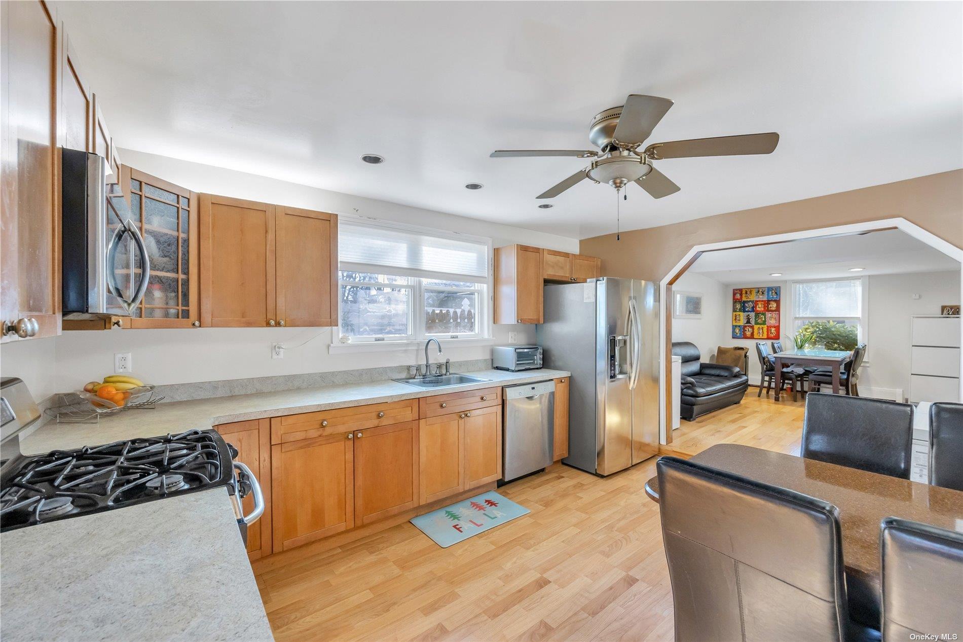 Single Family Inwood  Suffolk County, NY 11784, MLS-847402-8