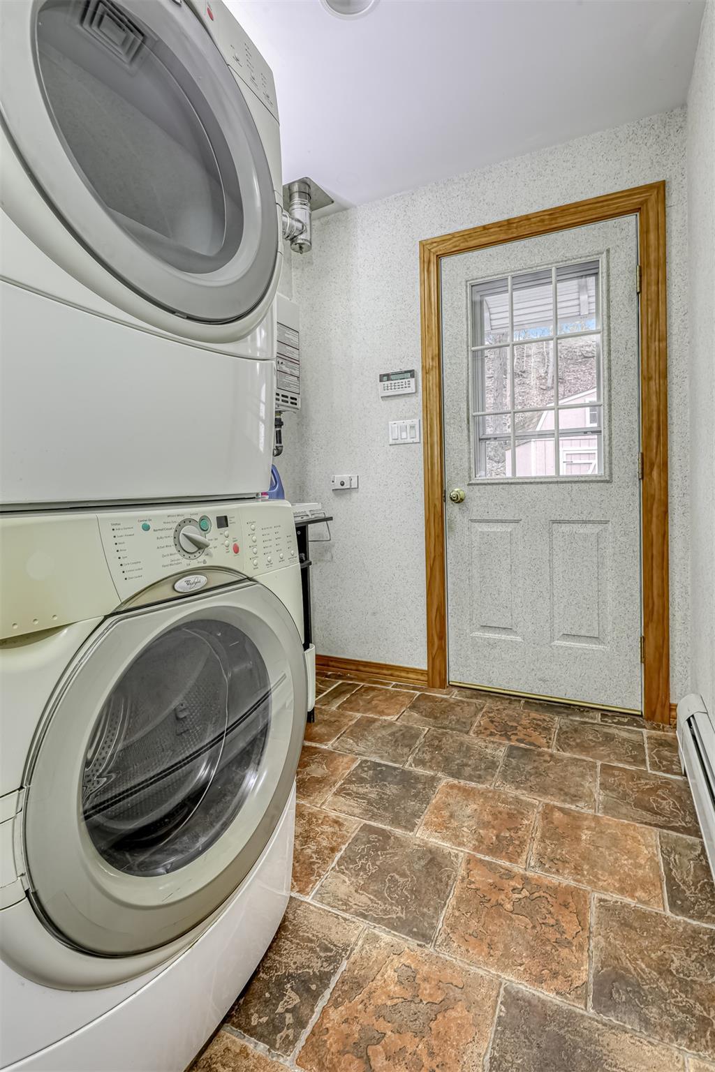 Single Family Reeder  Rockland County, NY 10901, MLS-847403-10