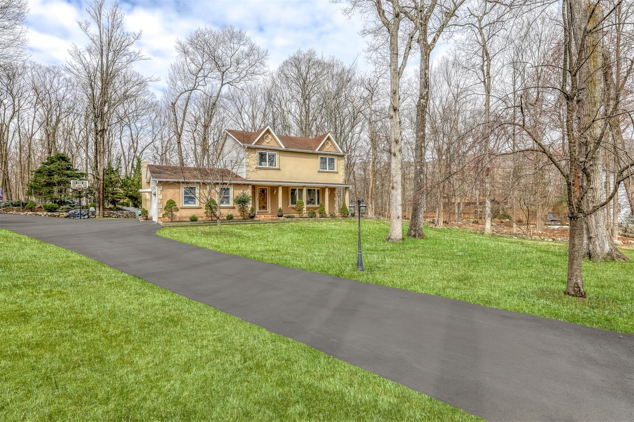 Single Family Reeder  Rockland County, NY 10901, MLS-847403-2