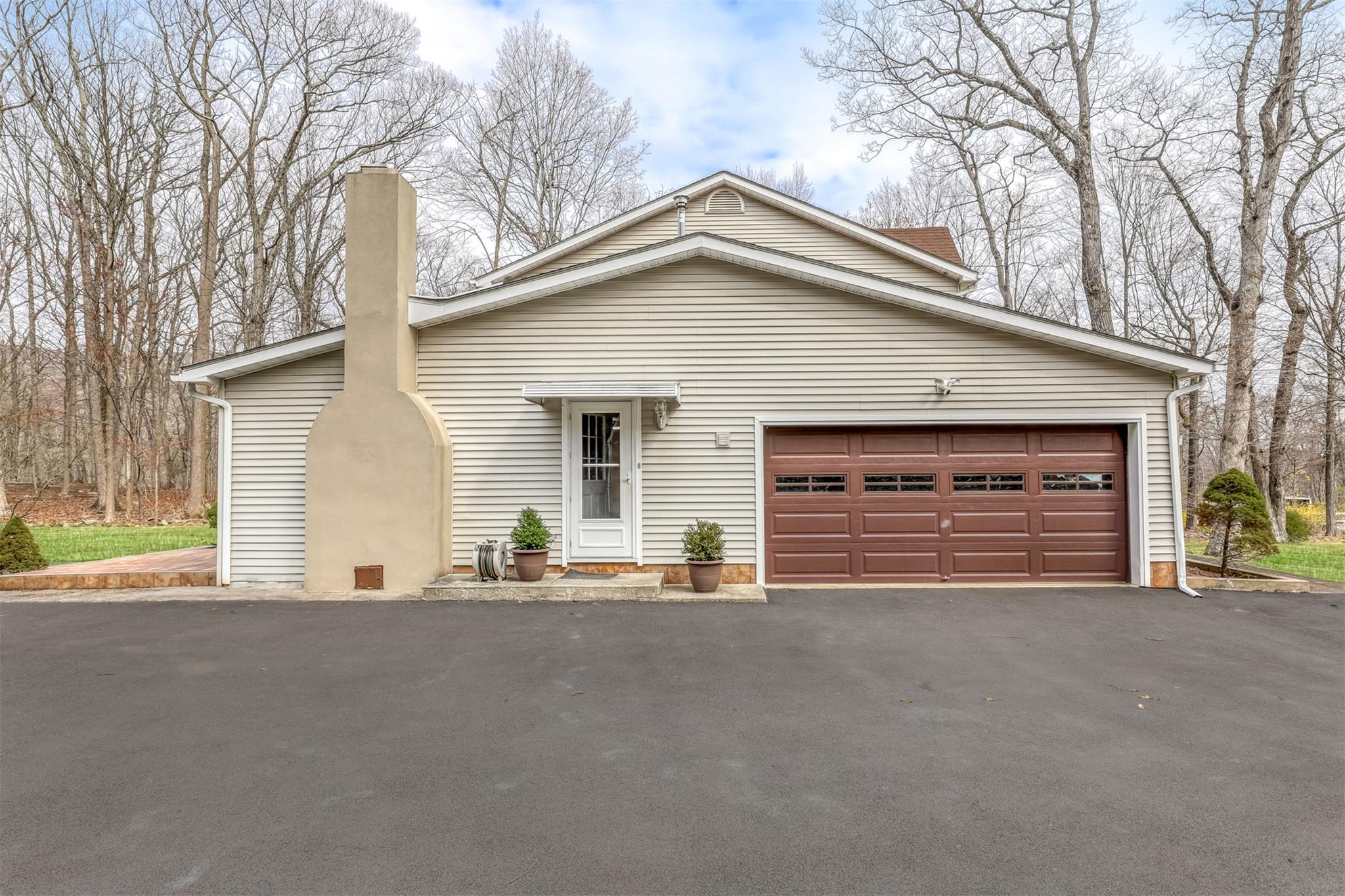 Single Family Reeder  Rockland County, NY 10901, MLS-847403-5