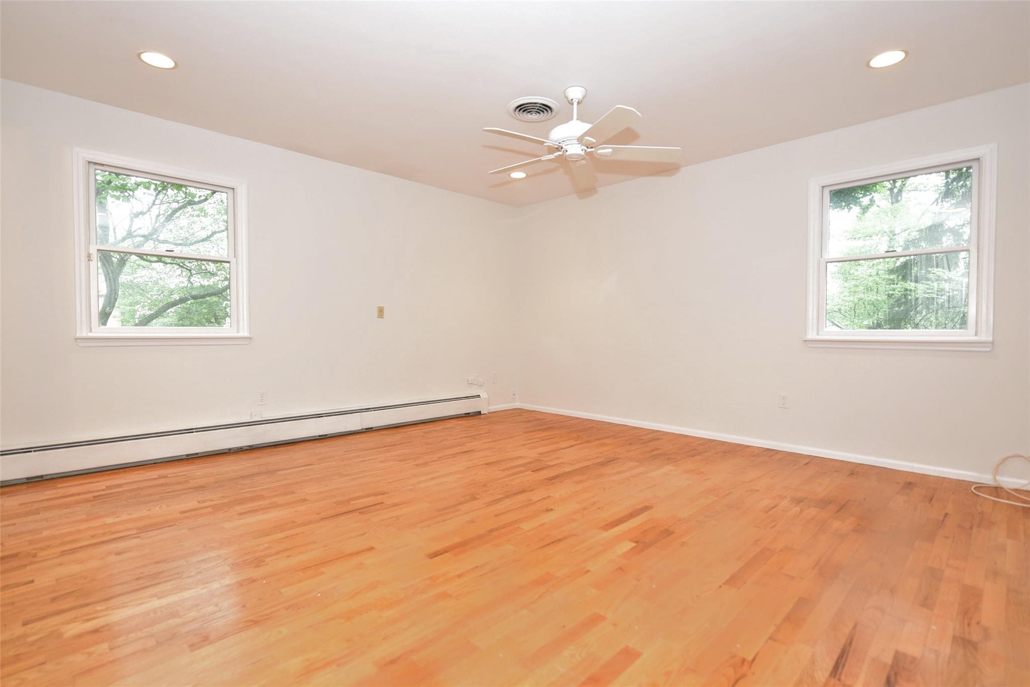 Single Family Crownlyn  Rockland County, NY 10954, MLS-847409-16