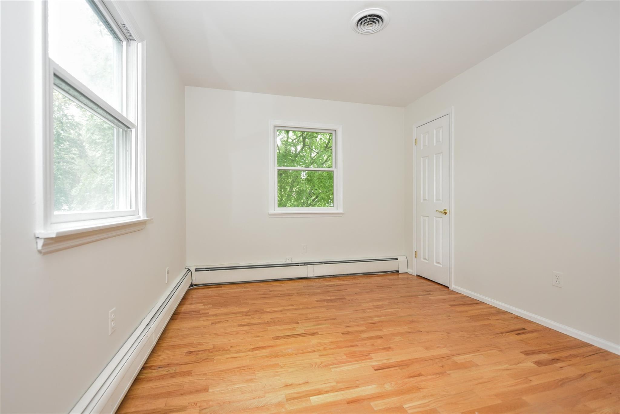 Single Family Crownlyn  Rockland County, NY 10954, MLS-847409-20