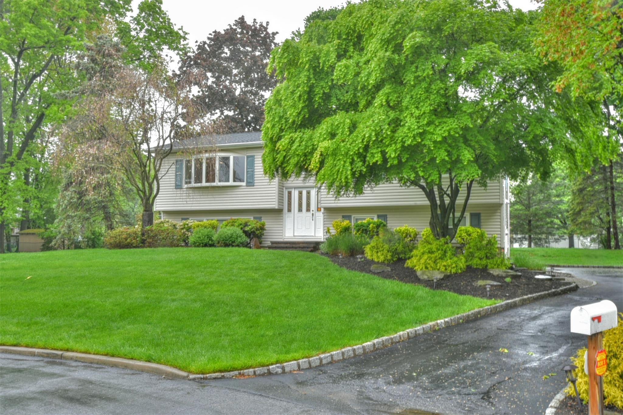 Single Family Crownlyn  Rockland County, NY 10954, MLS-847409-4