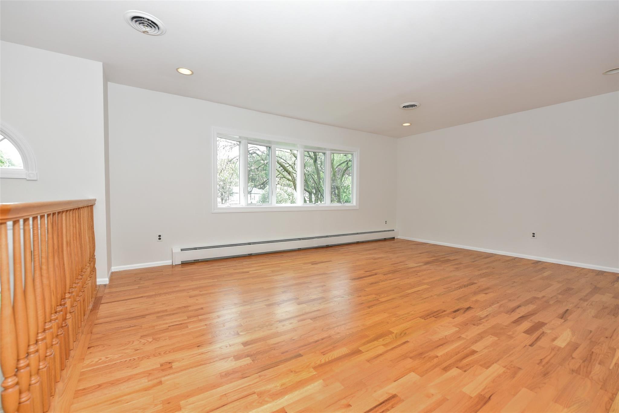 Single Family Crownlyn  Rockland County, NY 10954, MLS-847409-7