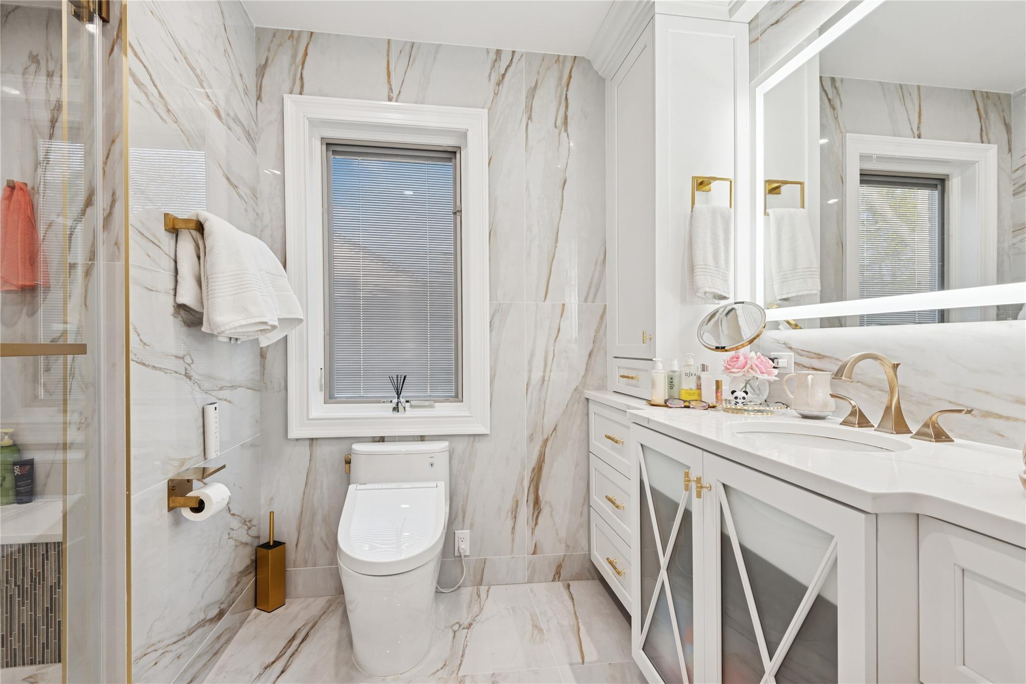 Single Family Oakleigh  Nassau County, NY 11581, MLS-847441-28