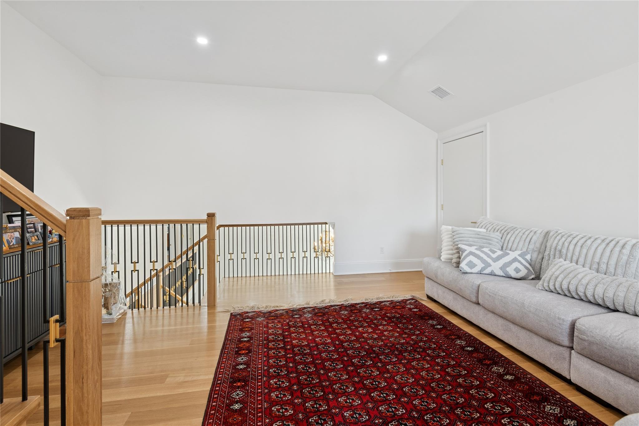 Single Family Oakleigh  Nassau County, NY 11581, MLS-847441-33