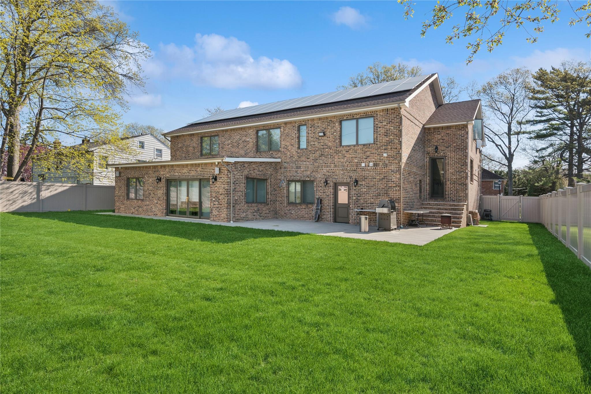 Single Family Oakleigh  Nassau County, NY 11581, MLS-847441-35