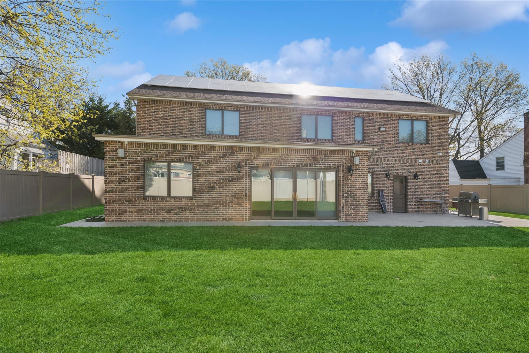 Single Family Oakleigh  Nassau County, NY 11581, MLS-847441-37