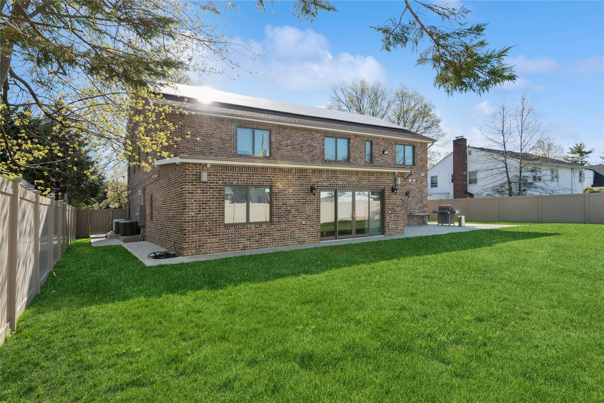 Single Family Oakleigh  Nassau County, NY 11581, MLS-847441-38