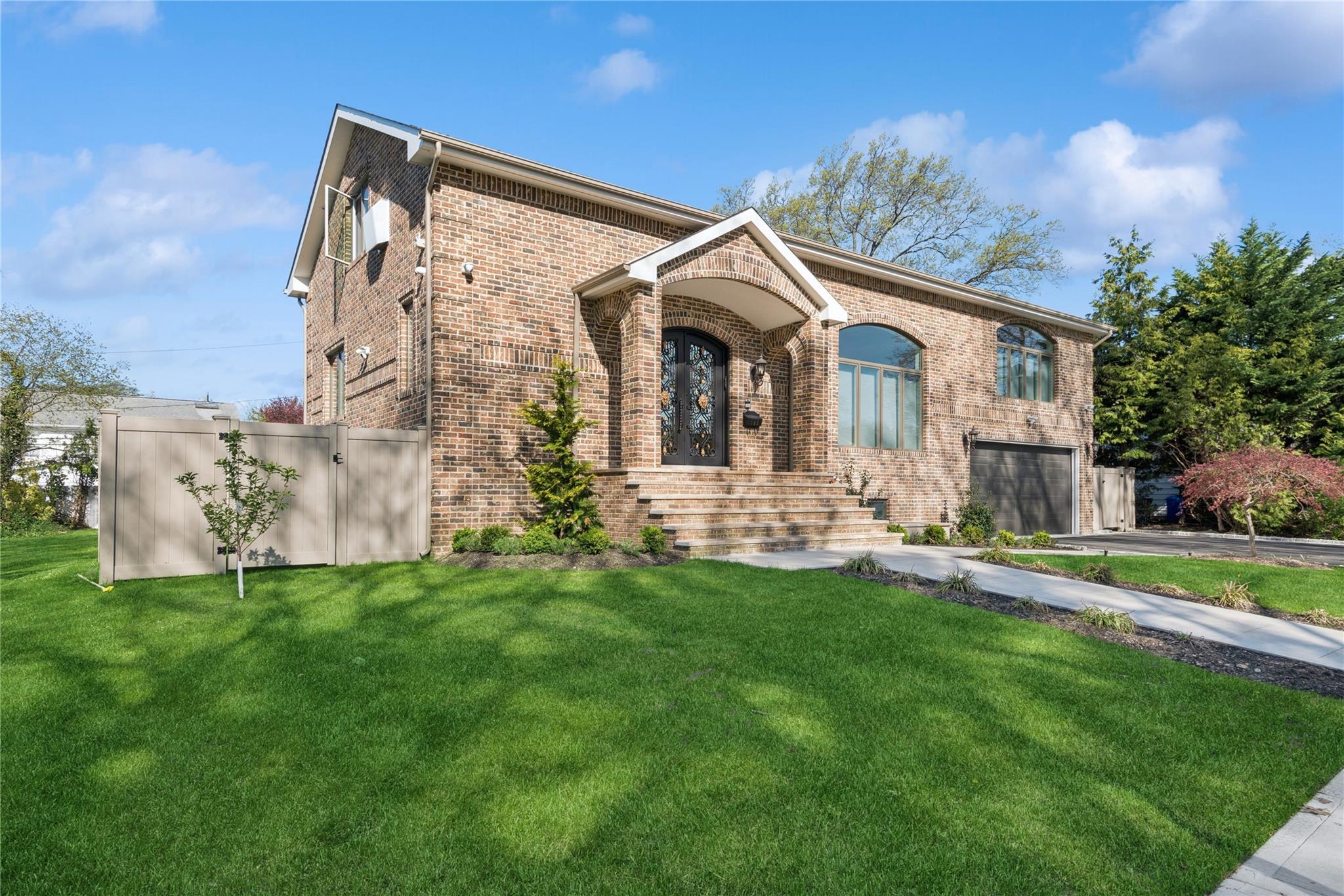 Single Family Oakleigh  Nassau County, NY 11581, MLS-847441-4