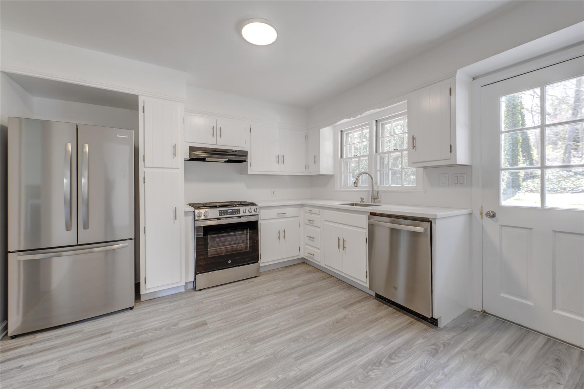 Single Family Bayville  Nassau County, NY 11709, MLS-847454-10